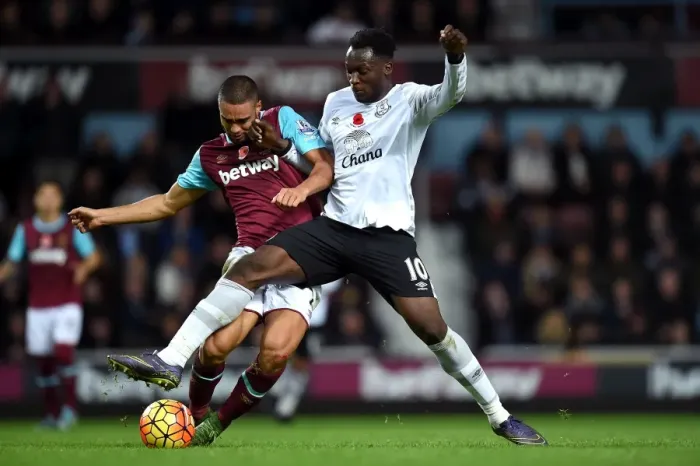 Framed Print : Barclays Premier League - West Ham United v Everton - Upton Park