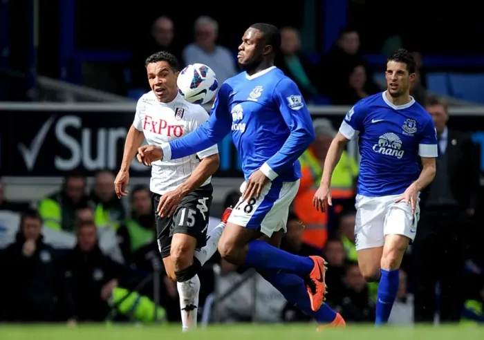Framed Print : Battle for the Ball: Anichebe vs. Richardson - Everton's 1-0 Victory over Fulham (Goodison Park, 2013) Framed Print : Battle for the Ball: Anichebe vs. Richardson - Everton's 1-0 Victory over Fulham (Goodison Park, 2013)