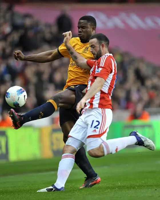 Framed Print : Battle for the Ball: Anichebe vs. Wilson - Everton vs. Stoke City Rivalry (01 May 2012) Framed Print : Battle for the Ball: Anichebe vs. Wilson - Everton vs. Stoke City Rivalry (01 May 2012)
