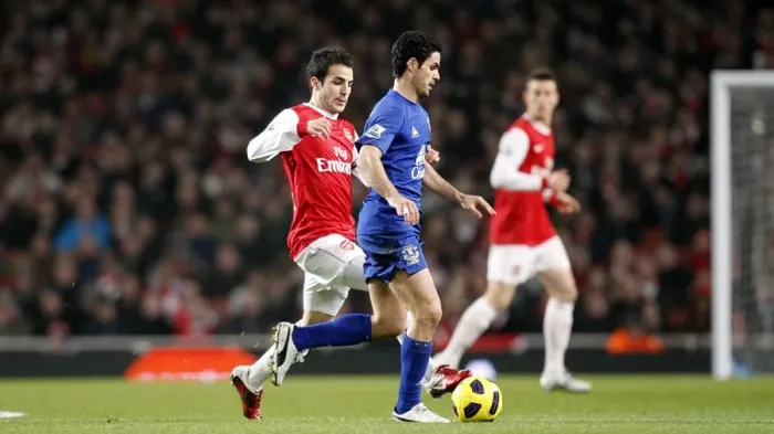 Framed Print : Battle for the Ball: Fabregas vs. Arteta - Arsenal vs. Everton Rivalry (01 February 2011) Framed Print : Battle for the Ball: Fabregas vs. Arteta - Arsenal vs. Everton Rivalry (01 February 2011)
