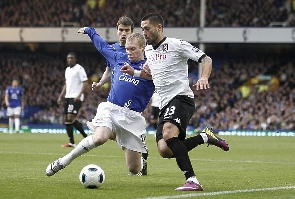 Battle for the Ball: Hibbert vs. Dempsey - Everton vs. Fulham, Premier League (19 March 2011)