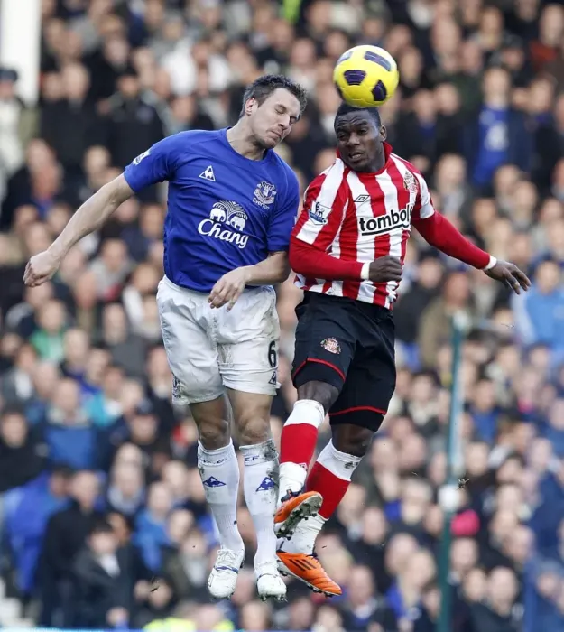 Framed Print : Battle for the Ball: Jagielka vs Sessegnon - Everton vs Sunderland (February 2011) Framed Print : Battle for the Ball: Jagielka vs Sessegnon - Everton vs Sunderland (February 2011)