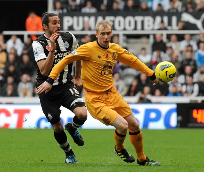 Framed Print : Battle for the Ball: Jonas Gutierrez vs. Tony Hibbert - Newcastle United vs. Everton (Premier League, 05 November 2011) Framed Print : Battle for the Ball: Jonas Gutierrez vs. Tony Hibbert - Newcastle United vs. Everton (Premier League, 05 November 2011)
