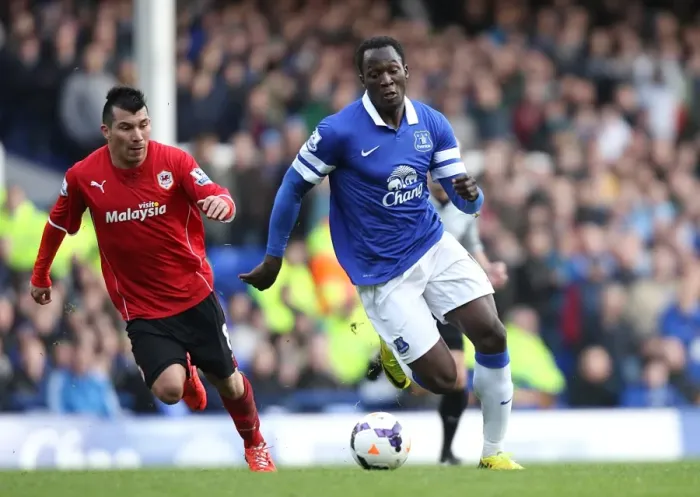 Framed Print : Battle for the Ball: Lukaku vs. Medel - Everton's Edge: Everton 2-1 Cardiff City