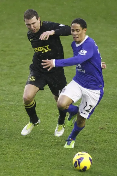 Framed Print : Battle for the Ball: McArthur vs. Pienaar - Everton vs. Wigan Athletic (26-12-2012)