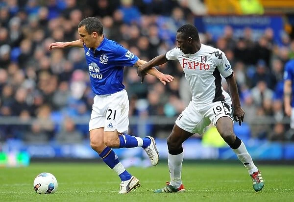 Battle for the Ball: Osman vs. Diarra - Everton vs. Fulham Rivalry in the Premier League (28 April 2012)