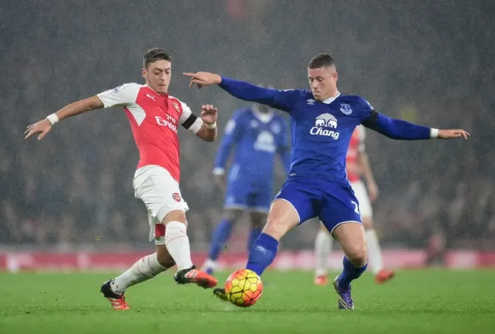 Framed Print : Battle for the Ball: Ozil vs. Barkley - Arsenal vs. Everton Framed Print : Battle for the Ball: Ozil vs. Barkley - Arsenal vs. Everton