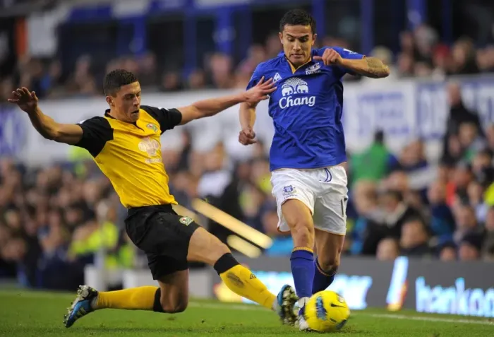 Framed Print : Battle for the Ball: Tim Cahill vs. Jason Lowe - Everton vs. Blackburn Rovers, Premier League (21 January 2012) Framed Print : Battle for the Ball: Tim Cahill vs. Jason Lowe - Everton vs. Blackburn Rovers, Premier League (21 January 2012)