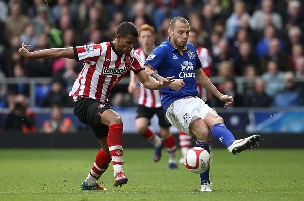 Battle for the FA Cup: Heitinga vs Campbell - Everton vs Sunderland (Round 6, Goodison Park, 17 March 2012)