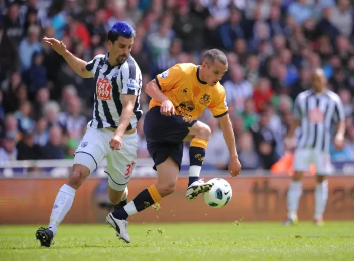 Framed Print : Battle of the Midfield: Osman vs. Scharner at West Bromwich Albion (Everton vs. WBA, May 14, 2011) Framed Print : Battle of the Midfield: Osman vs. Scharner at West Bromwich Albion (Everton vs. WBA, May 14, 2011)