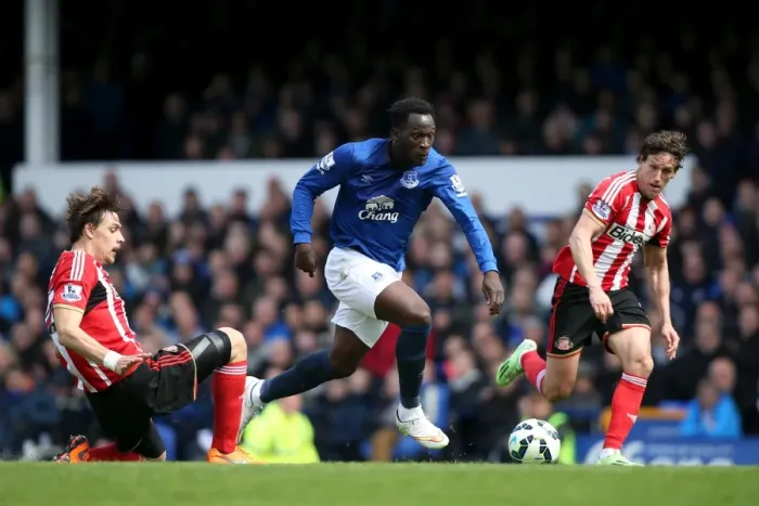 Framed Print : A Battle for Possession: Lukaku vs. Coates at Goodison Park - Everton vs. Sunderland, May 2015 Framed Print : A Battle for Possession: Lukaku vs. Coates at Goodison Park - Everton vs. Sunderland, May 2015