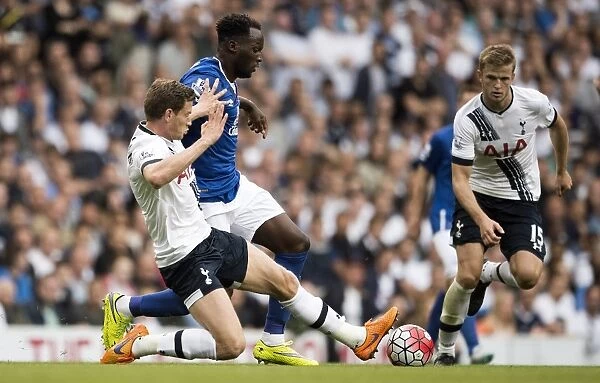 Battle for Possession: Vertonghen vs. Lukaku - Tottenham Hotspur vs. Everton