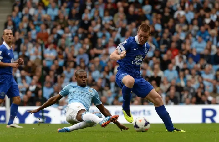 Framed Print : Battle for Supremacy: Fernandinho vs. McCarthy - Manchester City vs. Everton (Premier League 2013) Framed Print : Battle for Supremacy: Fernandinho vs. McCarthy - Manchester City vs. Everton (Premier League 2013)