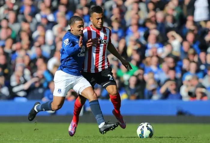 Framed Print : A Battle of Wings: Lennon vs Bertrand at Goodison Park - Everton vs Southampton Framed Print : A Battle of Wings: Lennon vs Bertrand at Goodison Park - Everton vs Southampton