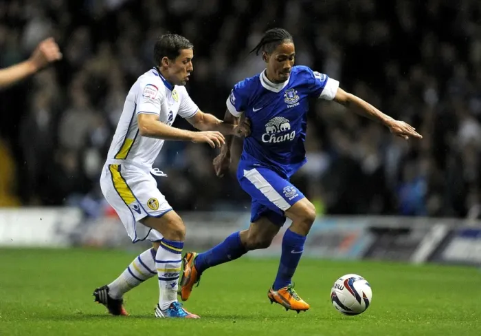 Framed Print : Battling for the Ball: Leeds United vs. Everton in the Capital One Cup Third Round Framed Print : Battling for the Ball: Leeds United vs. Everton in the Capital One Cup Third Round