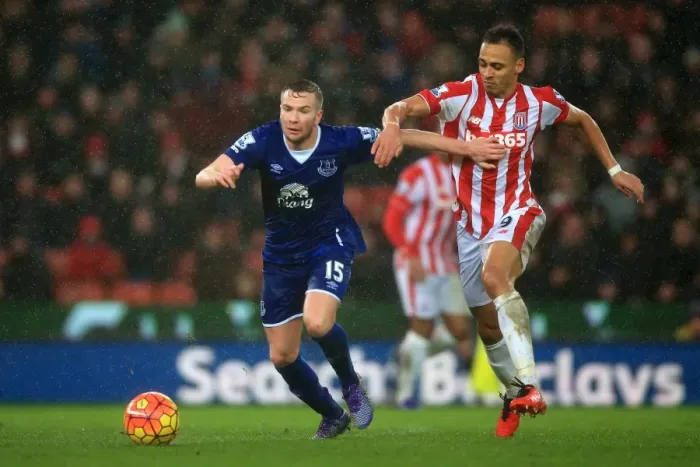 Framed Print : Battling for Ball Supremacy: Cleverley vs. Odemwingie - Everton vs. Stoke City, Premier League Framed Print : Battling for Ball Supremacy: Cleverley vs. Odemwingie - Everton vs. Stoke City, Premier League