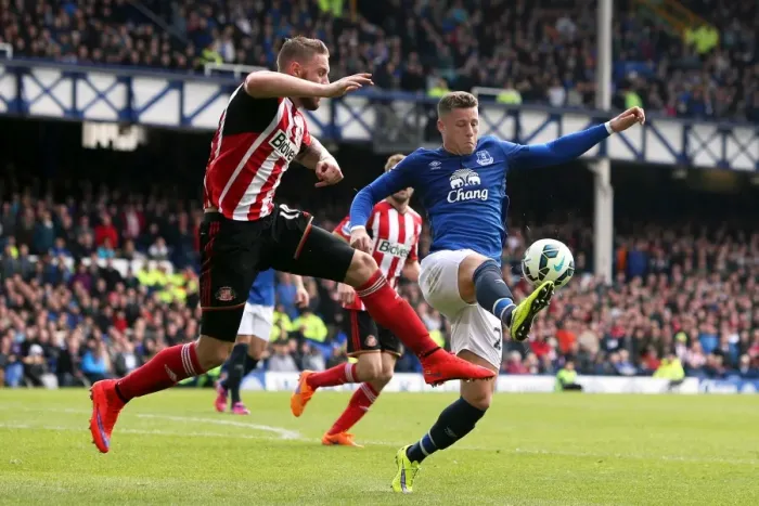 Framed Print : Battling for Control: Ross Barkley vs Connor Wickham in the Everton vs Sunderland Clash Framed Print : Battling for Control: Ross Barkley vs Connor Wickham in the Everton vs Sunderland Clash