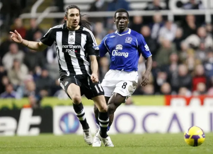 Framed Print : Castillo vs. Gutierrez: Everton vs. Newcastle United - A Battle in the Barclays Premier League (08 / 09), St. James Park, 22nd February 2009 Framed Print : Castillo vs. Gutierrez: Everton vs. Newcastle United - A Battle in the Barclays Premier League (08 / 09), St. James Park, 22nd February 2009