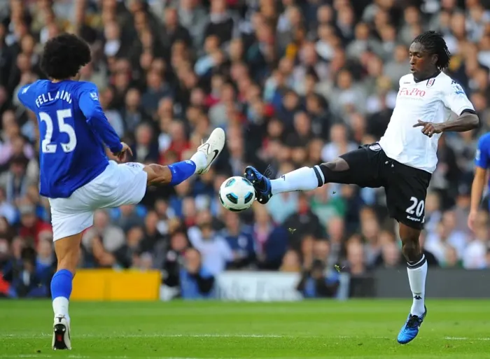 Framed Print : Clash of Midfield Titans: Etuhu vs. Fellaini - Fulham vs. Everton (Barclays Premier League, Craven Cottage, 25 September 2010) Framed Print : Clash of Midfield Titans: Etuhu vs. Fellaini - Fulham vs. Everton (Barclays Premier League, Craven Cottage, 25 September 2010)