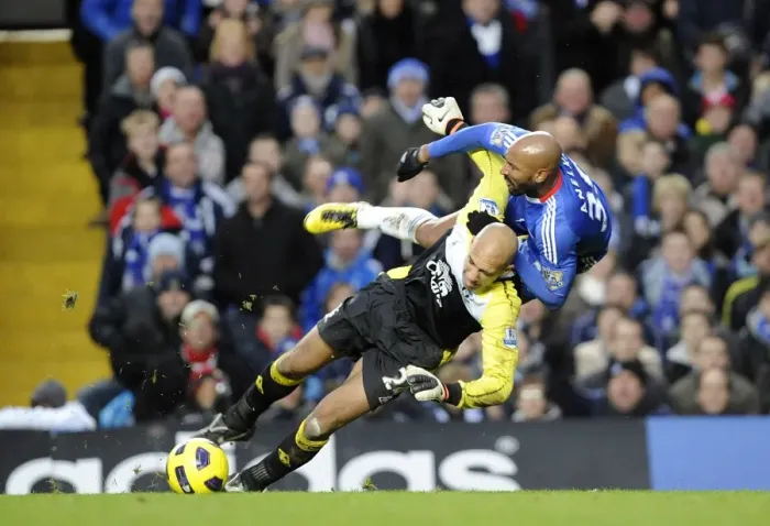 Framed Print : Clash at Stamford Bridge: Tim Howard vs. Nicolas Anelka - Everton vs. Chelsea (4 December 2010) - A Battle of Wits and Will Framed Print : Clash at Stamford Bridge: Tim Howard vs. Nicolas Anelka - Everton vs. Chelsea (4 December 2010) - A Battle of Wits and Will