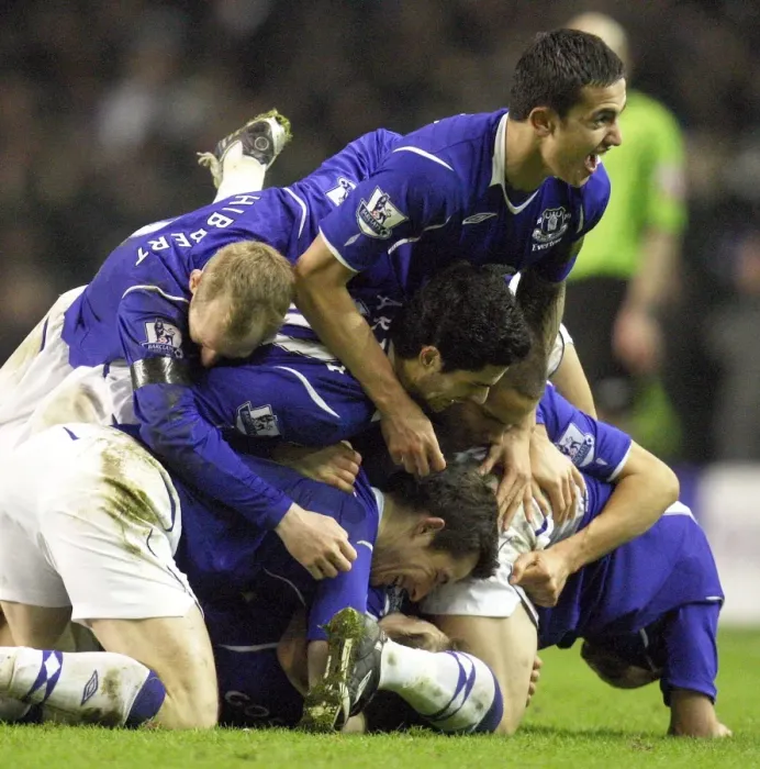 Framed Print : Dan Gosling Scores the Stunner: Everton's FA Cup Upset Against Liverpool (2009) Framed Print : Dan Gosling Scores the Stunner: Everton's FA Cup Upset Against Liverpool (2009)