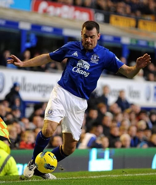 Darron Gibson in Action: Everton vs Blackburn Rovers, Barclays Premier League (21 January 2012) - Goodison Park