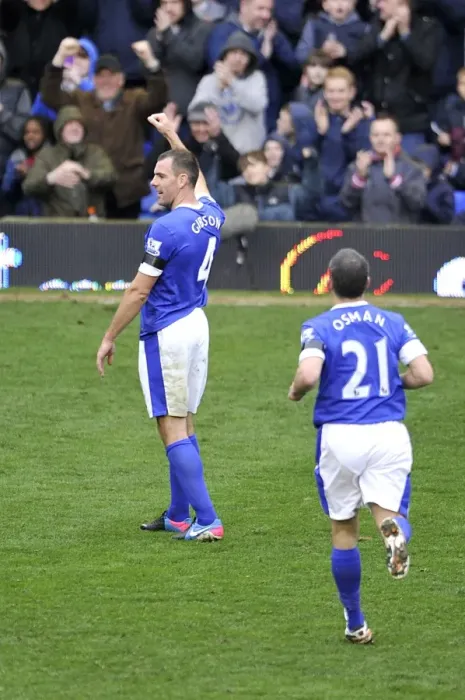 Framed Print : Darron Gibson Scores Everton's First Goal Against Queens Park Rangers in BPL (13-04-2013, Goodison Park) Framed Print : Darron Gibson Scores Everton's First Goal Against Queens Park Rangers in BPL (13-04-2013, Goodison Park)
