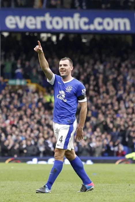 Framed Print : Darron Gibson's Game-winning Goal: Everton's First in BPL Victory over Queens Park Rangers (April 13, 2013, Goodison Park) Framed Print : Darron Gibson's Game-winning Goal: Everton's First in BPL Victory over Queens Park Rangers (April 13, 2013, Goodison Park)