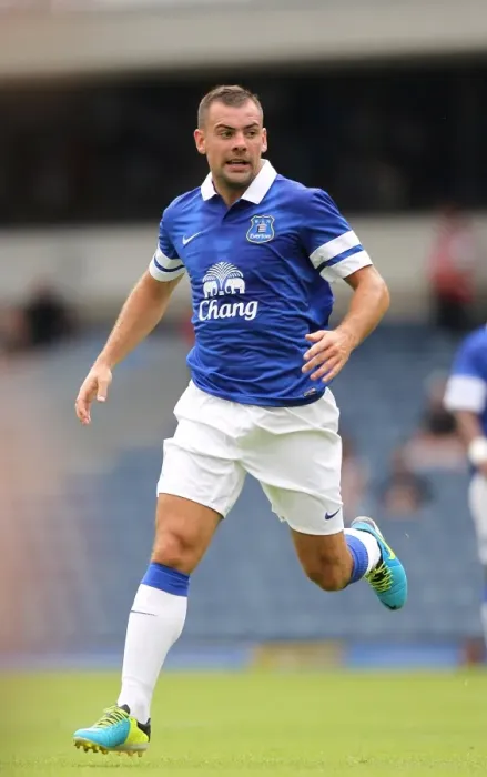 Framed Print : Darron Gibson's Winning Goal: Everton's Pre-Season Triumph over Blackburn Rovers (3-1, July 27, 2013)