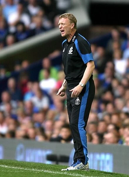 David Moyes at Goodison Park: Everton's Manager in Action Against Wolverhampton Wanderers, Barclays Premier League