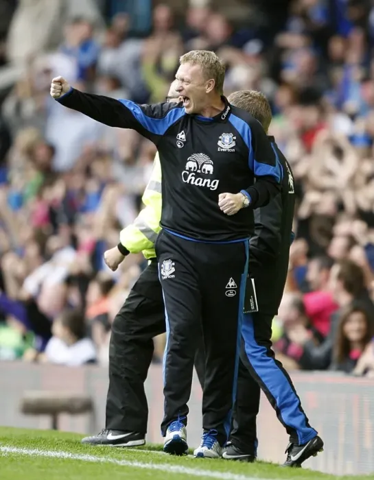 Framed Print : David Moyes Jubilates: Steven Pienaar Scores Everton's First Goal Against Manchester United at Goodison Park (BPL) Framed Print : David Moyes Jubilates: Steven Pienaar Scores Everton's First Goal Against Manchester United at Goodison Park (BPL)