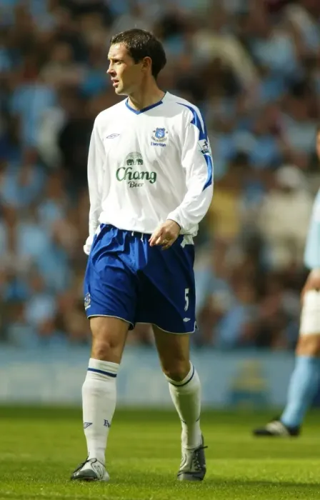 Framed Print : David Weir in Action for Everton vs Manchester City, Barclays Premiership 2004