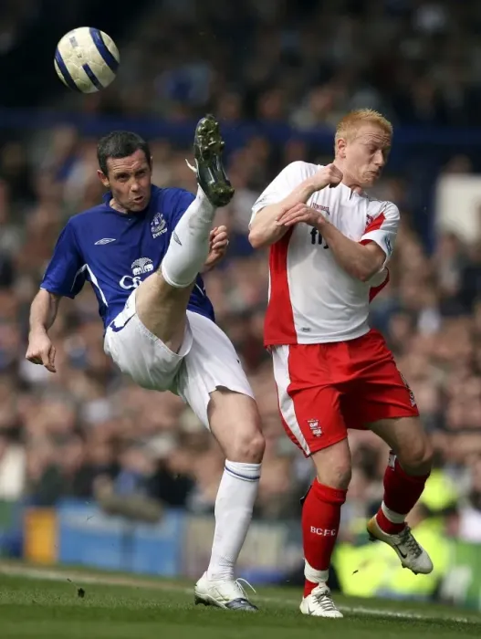 Framed Print : David Weir Blocks Mikael Forssell: Everton's Defensive Hero Framed Print : David Weir Blocks Mikael Forssell: Everton's Defensive Hero