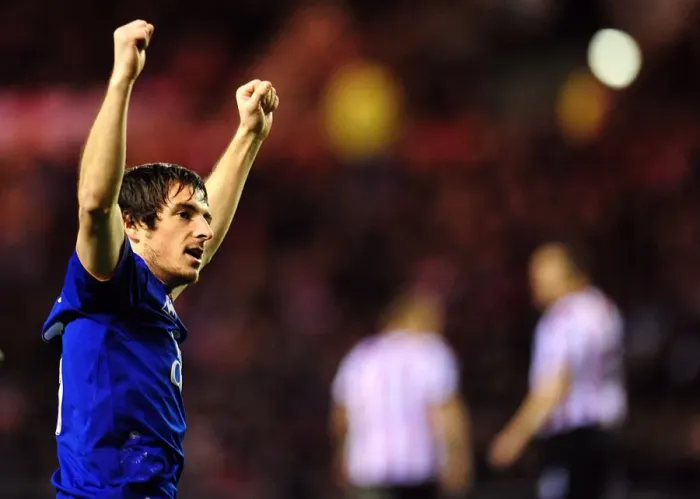 Framed Print : December Drama: Leighton Baines's Penalty Secures Everton's Victory at Sunderland's Stadium of Light (Barclays Premier League, 2011) Framed Print : December Drama: Leighton Baines's Penalty Secures Everton's Victory at Sunderland's Stadium of Light (Barclays Premier League, 2011)