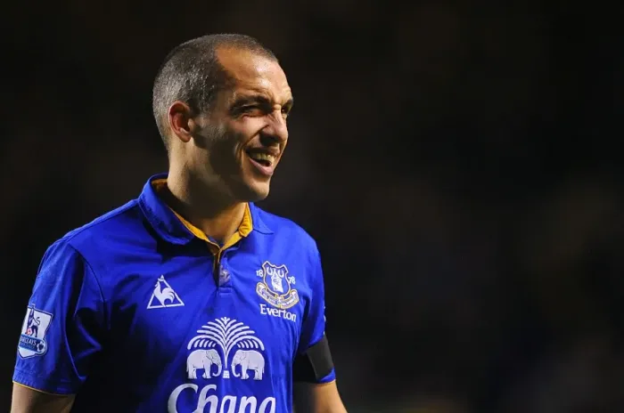 Framed Print : Determined Leon Osman Leads Everton to Victory: Everton vs Stoke City, Barclays Premier League (04 December 2011, Goodison Park)