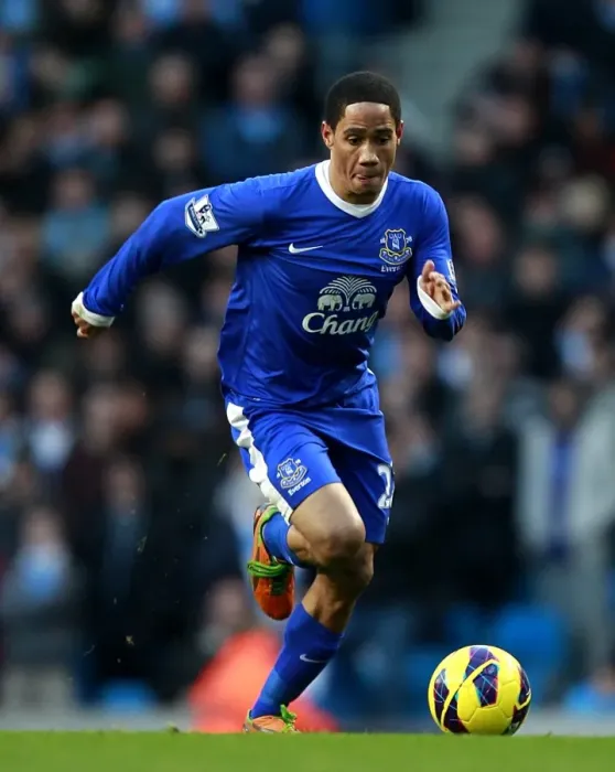 Framed Print : Determined Steven Pienaar: Manchester City vs. Everton, Etihad Stadium (1-1 Tie, December 1, 2012, Barclays Premier League) Framed Print : Determined Steven Pienaar: Manchester City vs. Everton, Etihad Stadium (1-1 Tie, December 1, 2012, Barclays Premier League)