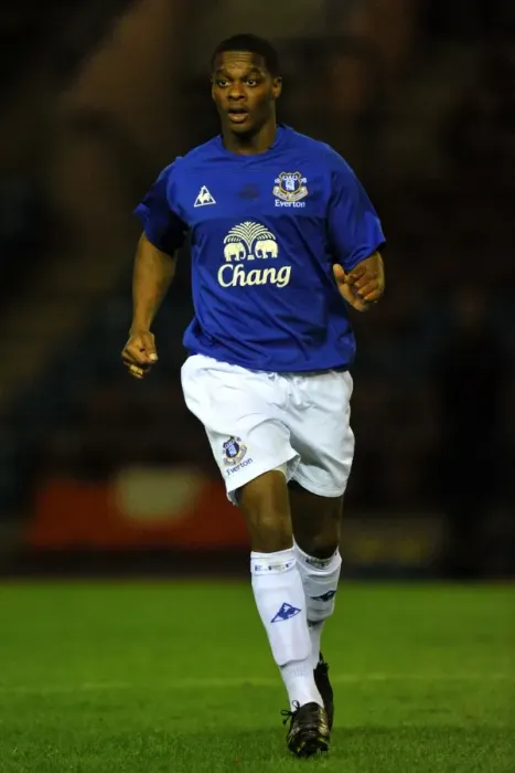 Framed Print : Determined Striker in Everton Colors: Kieran Agard Framed Print : Determined Striker in Everton Colors: Kieran Agard