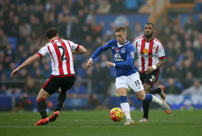 Framed Print : Deulofeu in Action: Everton vs Sunderland, Premier League at Goodison Park Framed Print : Deulofeu in Action: Everton vs Sunderland, Premier League at Goodison Park