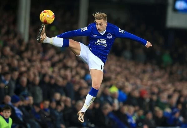 Deulofeu's Determination: Everton's Battle in Capital One Cup Semi-Final vs Manchester City (First Leg at Goodison Park)