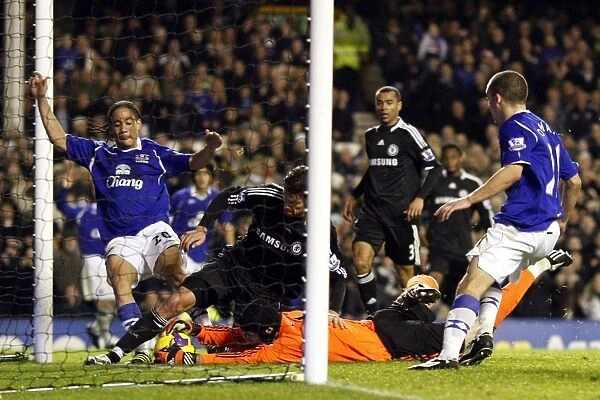 Disallowed Goal: Steven Pienaar, Everton vs Chelsea, Premier League 2008