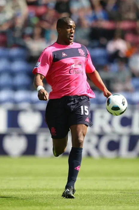Framed Print : Distin in Action: Everton vs. Wigan Athletic, Barclays Premier League (30 April 2011) Framed Print : Distin in Action: Everton vs. Wigan Athletic, Barclays Premier League (30 April 2011)