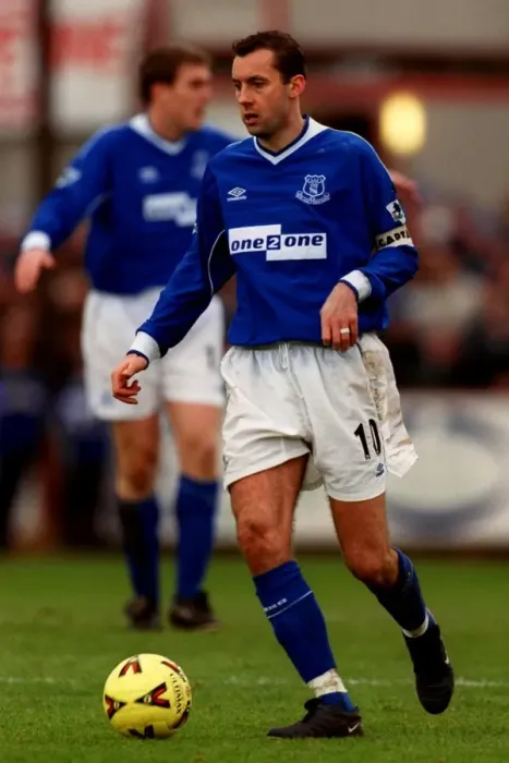Framed Print : Don Hutchison's Leading Role in Everton's Dominant FA Cup Third Round Performance Against Exeter City Framed Print : Don Hutchison's Leading Role in Everton's Dominant FA Cup Third Round Performance Against Exeter City