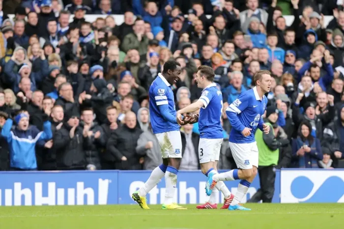 Framed Print : Double Trouble: Lukaku and Baines Celebrate Everton's Winning Goals (22-03-2014) Framed Print : Double Trouble: Lukaku and Baines Celebrate Everton's Winning Goals (22-03-2014)
