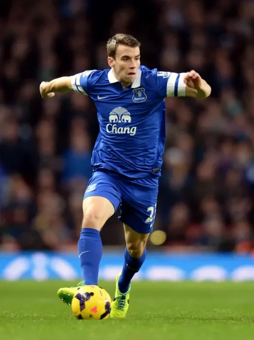 Framed Print : A Draw at Emirates: Seamus Coleman's Defiant Performance for Everton against Arsenal (December 8, 2013, Barclays Premier League) Framed Print : A Draw at Emirates: Seamus Coleman's Defiant Performance for Everton against Arsenal (December 8, 2013, Barclays Premier League)