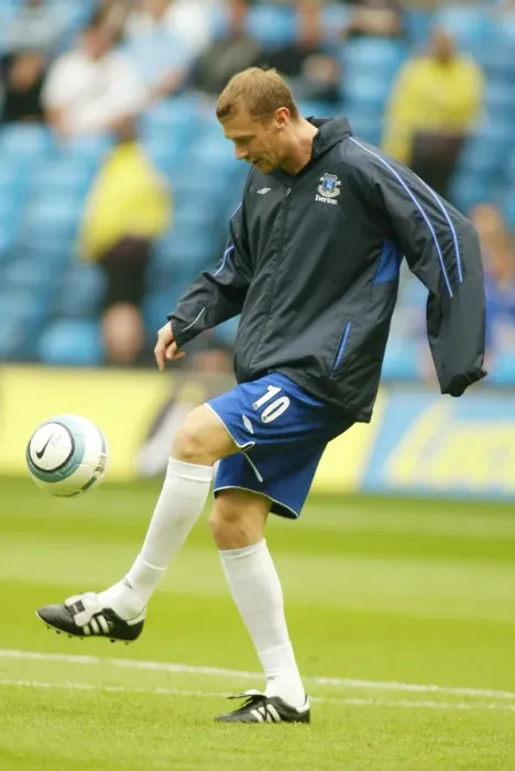Framed Print : Duncan Ferguson in Action for Everton vs Manchester City, Barclays Premiership, 2004 Framed Print : Duncan Ferguson in Action for Everton vs Manchester City, Barclays Premiership, 2004