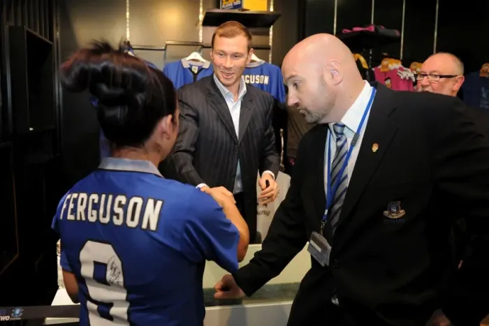 Framed Print : Duncan Ferguson: Everton Two Store - Signing Everton's Premier League XI DVD