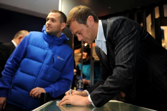 Framed Print : Duncan Ferguson: Everton Two Store Signing - Premier League XI DVD Framed Print : Duncan Ferguson: Everton Two Store Signing - Premier League XI DVD
