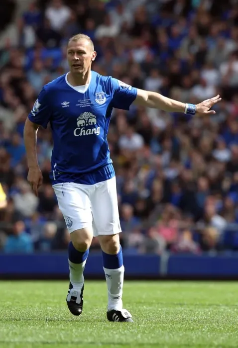 Framed Print : Duncan Ferguson Leads Everton in Intense Pre-Season Clash Against Leeds United at Elland Road Framed Print : Duncan Ferguson Leads Everton in Intense Pre-Season Clash Against Leeds United at Elland Road