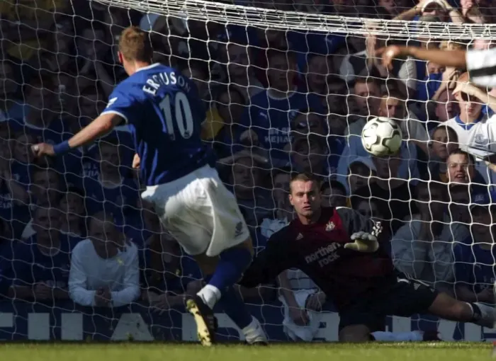 Framed Print : Duncan Ferguson Scores Dramatic Penalty for Everton Against Newcastle United, FA Barclaycard Premiership, September 13, 2003 Framed Print : Duncan Ferguson Scores Dramatic Penalty for Everton Against Newcastle United, FA Barclaycard Premiership, September 13, 2003