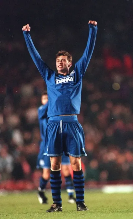 Framed Print : Duncan Ferguson's Glory: Everton's Epic Victory Over Arsenal, January 20, 1996 Framed Print : Duncan Ferguson's Glory: Everton's Epic Victory Over Arsenal, January 20, 1996